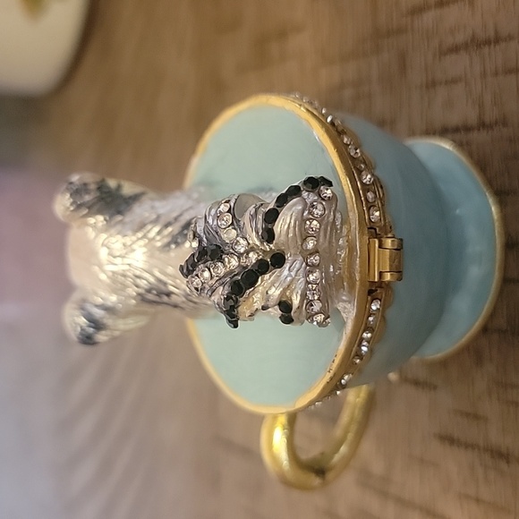 Teacup Puppy Jewelry Holder - Picture 3 of 9